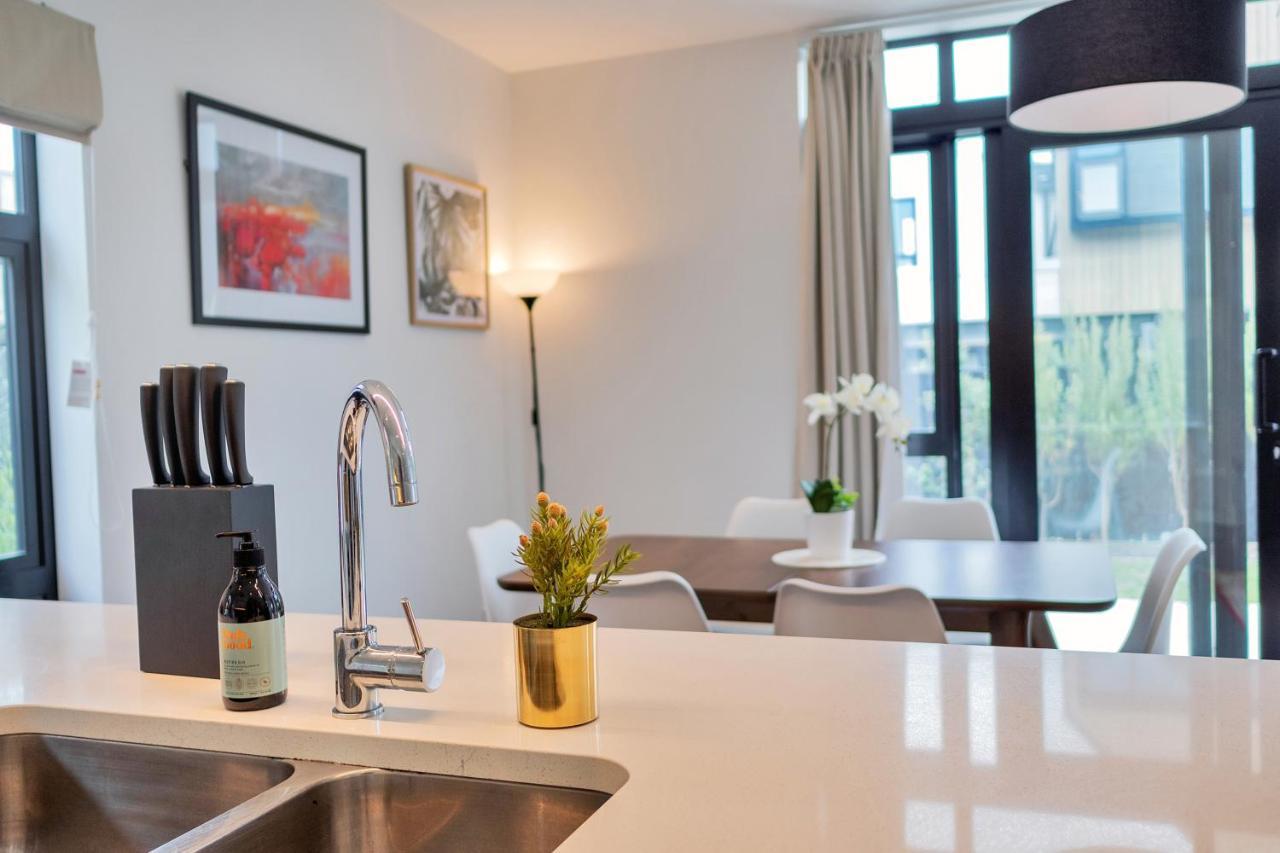 Blissful Breeze Townhouse With Parking And Patio Villa Auckland Kültér fotó